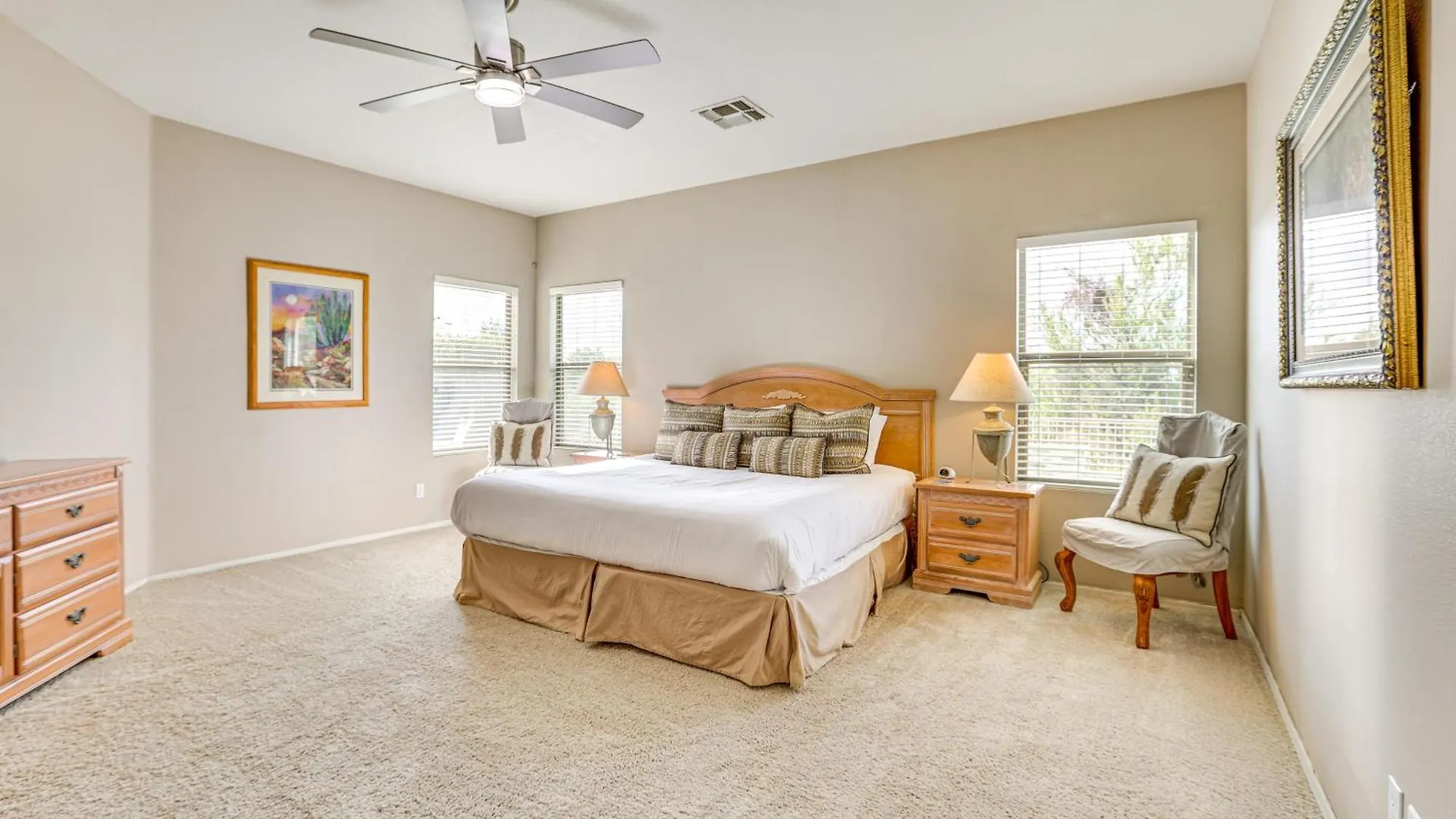 Golf Course Views And Patio Quiet Scottsdale Home